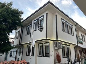 Global Apartments
