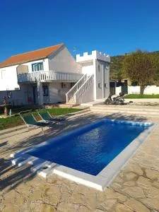 Family friendly house with a swimming pool Dazlina, Sibenik - 23303 - Putičanje