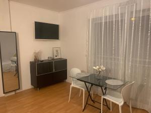 Appartements Charming Studio with Balneo Shower, Parking Included : photos des chambres