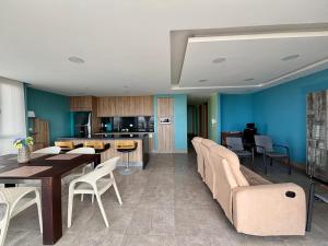 DEPARTAMENTO EN LA PLAYA - Salinas