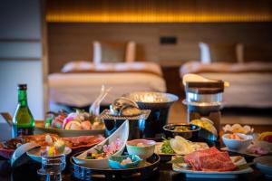 Sakahijiri gyokushoen