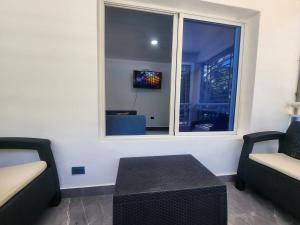 Apartment in front of beach, AC, Wifi, Hot Water