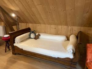 B&B / Chambres d'hotes Chambre spacieuse avec piscine et parking prive - FR-1-410-464 : photos des chambres