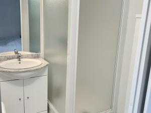 Studio lumineux près plage, animaux admis, parking privé - FR-1-236-164