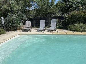 Maisons de vacances Villa T5 avec Piscine Privee, Proche Riviere, Wifi - FR-1-382-218 : photos des chambres