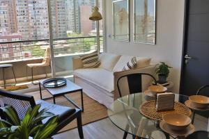 HOM l Cerca del metro Santa Lucia Wifi Terraza