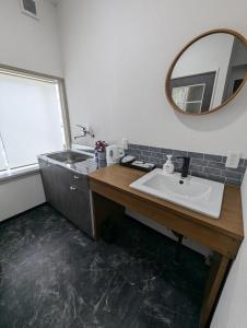 DoggoInnn Akita 最大8人で泊れる ペットと泊まれる宿 繁華街まで徒歩3分の好立地