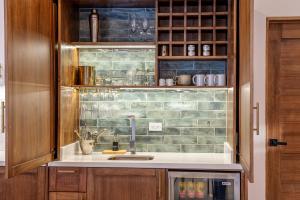 Modern New Villa in Playa Potrero Close to Beach