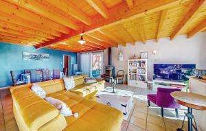 Maisons de vacances Lovely Home In Eyraud-Crempse-Maurens : photos des chambres