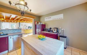 Lovely Home In Eyraud-Crempse-Maurens