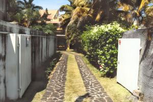 Charming Bungalow in Blue Bay with Terrace