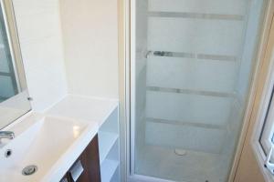 Maisons de vacances Bungalow Charmant a Sampzon 32 m² avec Vue Montagne : photos des chambres