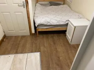 Circle Hostel - Stanton Fitzwarren