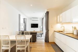 Large condo Surin-Bangtao Beach