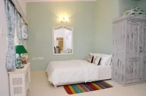 Casa Sea-Esta, Beach view studio apt - Dona Paula - Bambolim