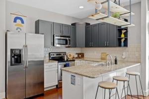 Bring Friends - Nashville Extra Large Rental Condo