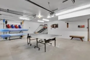 Clemson Lake House Game Room & Dock - 塞尼卡