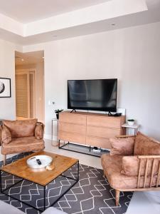 Stylish 2 Bedroom Apartment Table Mountain Views