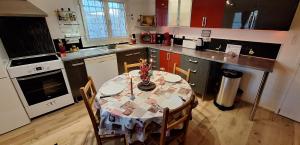 Superbe T2 avec jardin, piscine-enfant et parking