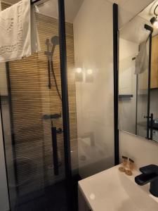 Tabago Studio 25 Zduńska Wola, Srebrna