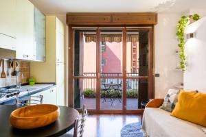 Bright and Quiet home with Terrace - M3 Lodi 10min