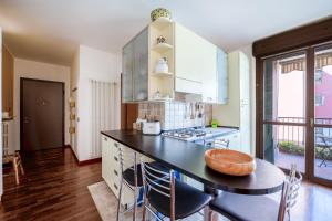 Bright and Quiet home with Terrace - M3 Lodi 10min