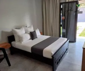 Pine Leaf Apartments - Chongwe