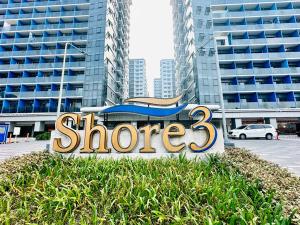 Scandi-Style & Organic condo Shore 3 MOA