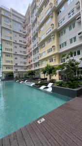 MBMJs Condo ONE Regis