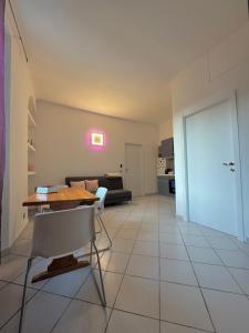 Navigli Home Metro4-Tram2-Naviglio Grande