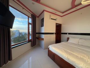 Khách Sạn Hương Trầm 5