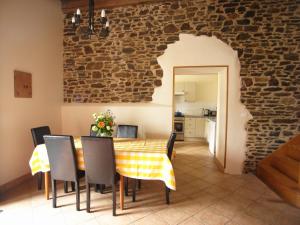 Maisons de vacances Gite Fraise - Les Gites de la Lohuas : photos des chambres