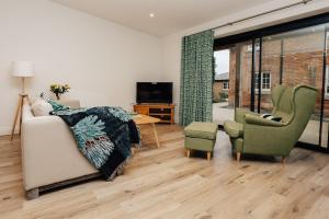 Home Farm Holiday Homes - Sleeps 26