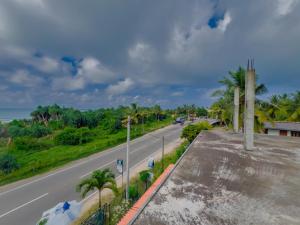 Ocean Wave Hikakduwa