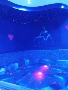 B&B / Chambres d'hotes spa privatif Dydy's love saint amand les eaux : photos des chambres