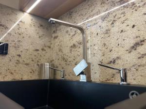 V A z A T A apartment