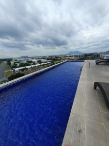 Luxury Studio Condominium at Horizon Towers