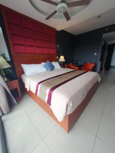 Luxury Studio Condominium at Horizon Towers