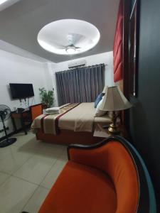 Luxury Studio Condominium at Horizon Towers