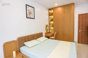 Moonstone Homestay & Cafe - Vinhomes Ocean Park 2