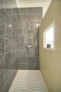 Appartements FRGK  Vue mer imprenable Villefranche : photos des chambres