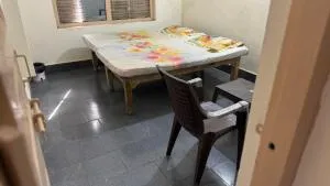 Backpackers Nest 200 metre from Prayagraj junction on main station road - Sūbedārganj