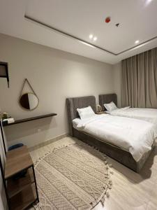 شقة راقية اربع غرف نوم