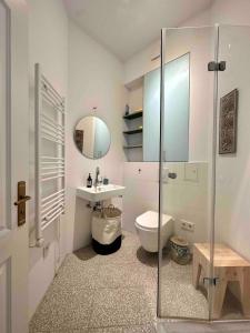 Colorful design 2room w balcony next Maybachufer