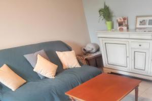 Maison de charme à Primelin avec jardin et parking privé