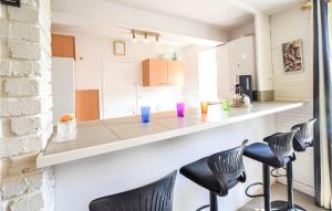 Maisons de vacances Pet Friendly Home In Le Mesnil-Esnard : photos des chambres