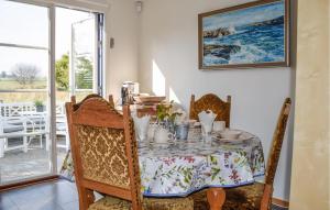 1 Bedroom Cozy Apartment In Brantevik