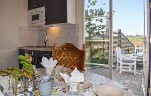 1 Bedroom Cozy Apartment In Brantevik