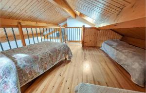 Stunning Apartment In Usson-En-Forez