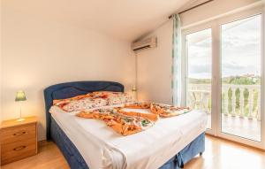1 Bedroom Lovely Apartment In Nin 